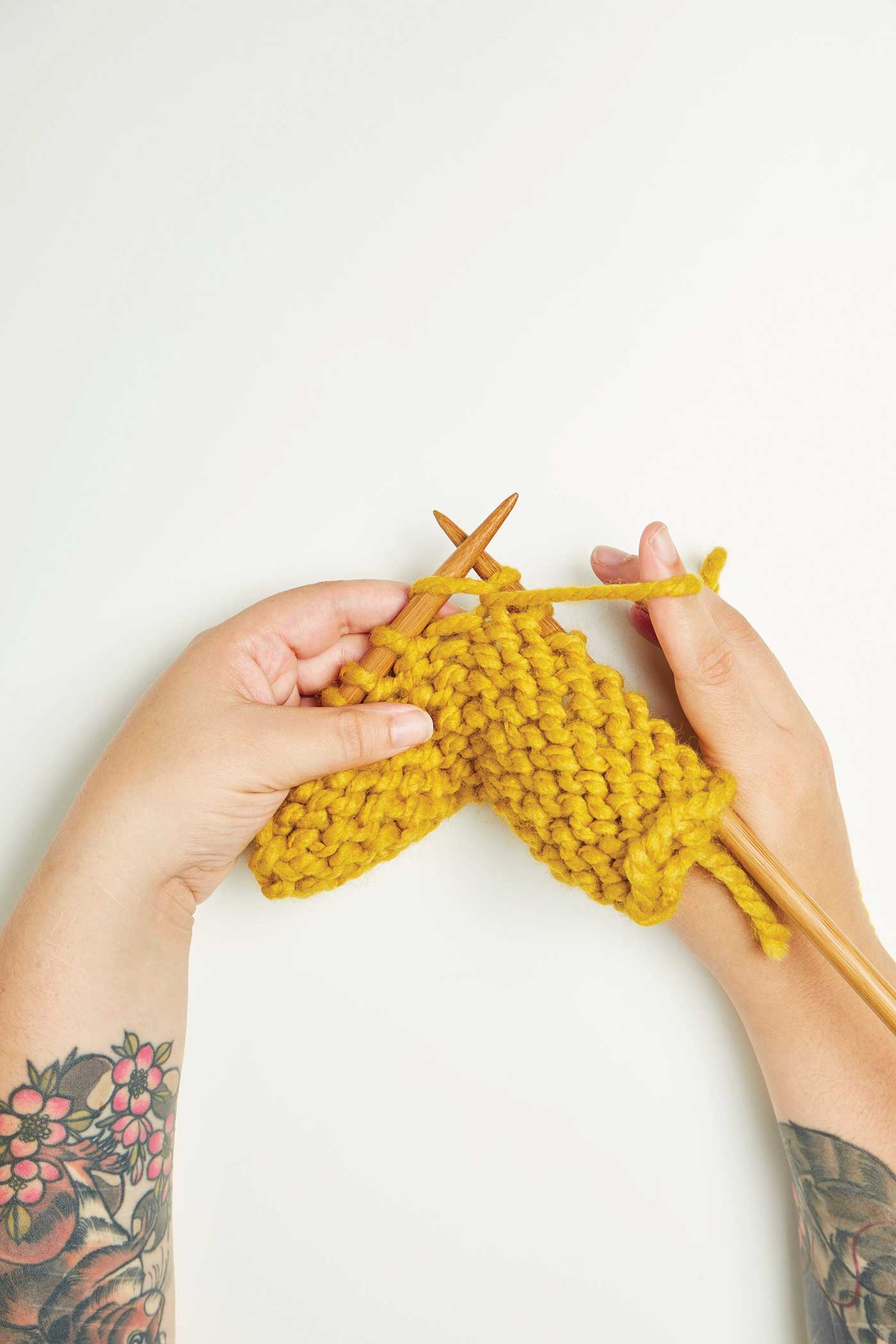 Learn to Knit for Beginners book - Image 9