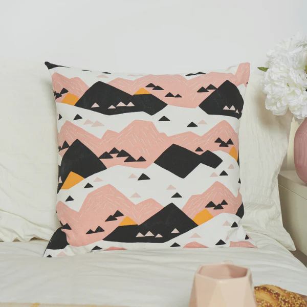 Love Sewing Magazine #142 - Image 3