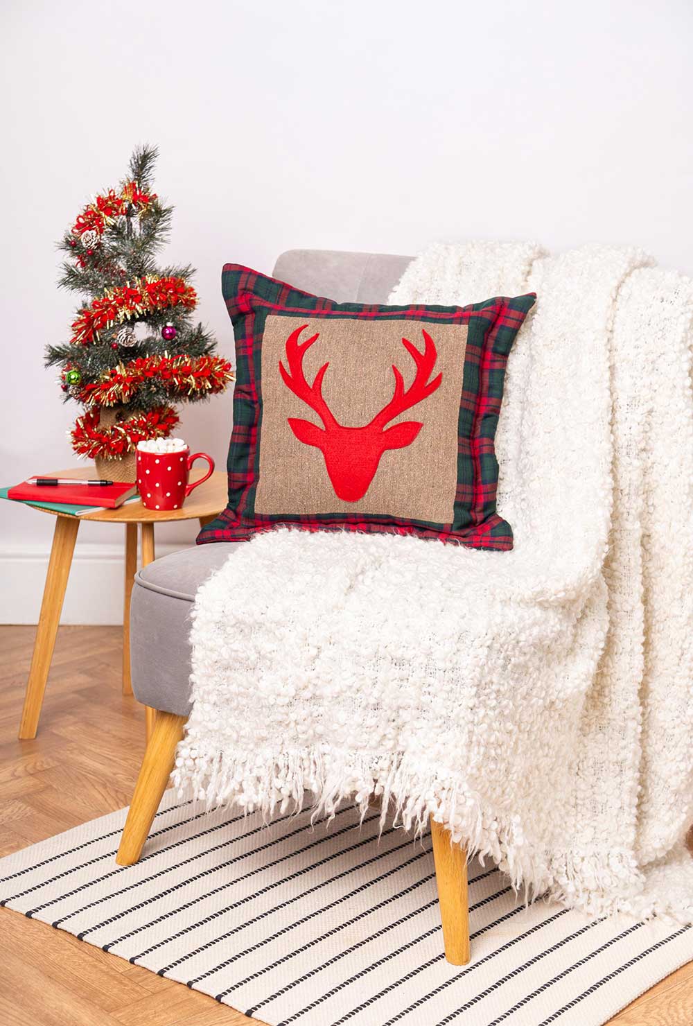 Love Sewing Magazine #153 - Image 16